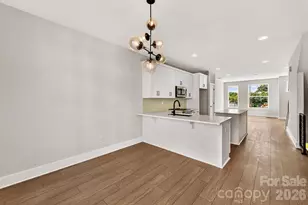146 Red Azalea Ln, Charlotte, NC 28217 - Photo 5
