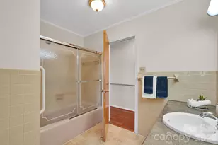 1411 E Maiden Rd, Maiden, NC 28650 - Photo 19