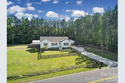 6724 Wylie Circle, Kershaw, SC 29067 - Photo 3