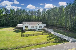 6724 Wylie Circle, Kershaw, SC 29067 - Photo 3
