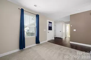 9747 Wardley Dr, Charlotte, NC 28215 - Photo 7