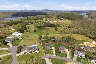 1951 46th Ave Dr NE, Hickory, NC 28601 - Photo 1