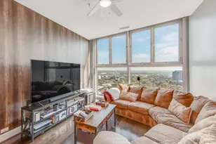 333 W Trade St, Charlotte, NC 28202 - Photo 11