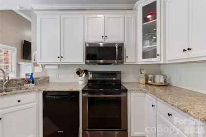 2472 Genelia Drive, Claremont, NC 28610 - Photo 9