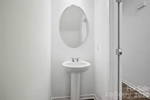 11916 Oak St, Charlotte, NC 28269 - Photo 9