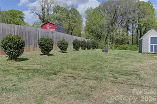 419 N Academy St, Mooresville, NC 28115 - Photo 9