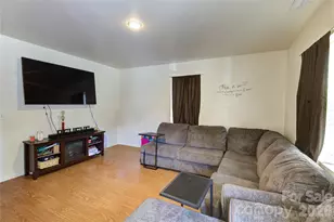 419 N Academy St, Mooresville, NC 28115 - Photo 13