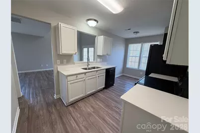 6014 Fiddleleaf Court, Charlotte, NC 28215 - Photo 17