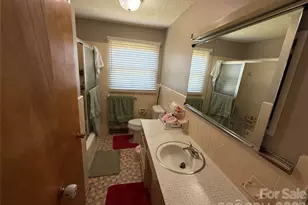 103 Regina Dr, Morganton, NC 28655 - Photo 37