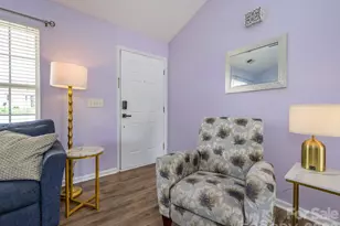 7036 Davis Forest Ln, Charlotte, NC 28262 - Photo 3