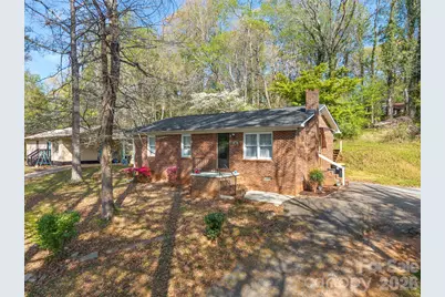 585 S Peak Street, Columbus, NC 28722 - Photo 1