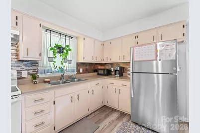 585 S Peak Street, Columbus, NC 28722 - Photo 13