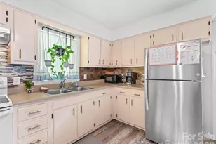 585 S Peak St, Columbus, NC 28722 - Photo 13