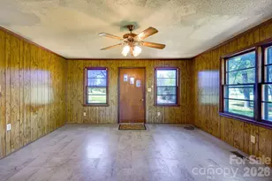 2414 N Olivers Cross Rd, Newton, NC 28658 - Photo 9