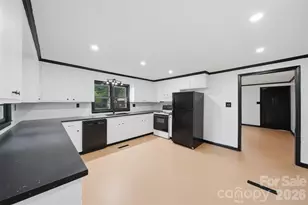 201 Cape Hickory Rd, Hickory, NC 28601 - Photo 1