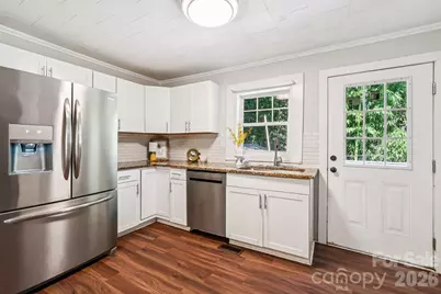 911 Elm Street, Kannapolis, NC 28081 - Photo 9