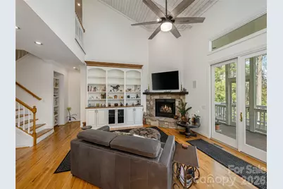 83 Towne Place Drive, Hendersonville, NC 28792 - Photo 9