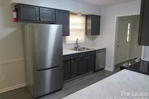 9024 Gamesford Dr, Charlotte, NC 28277 - Photo 5