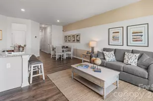 18 Caroline Vly Ln, Hendersonville, NC 28792 - Photo 11