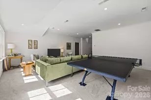 372 Hillside Ave, Charlotte, NC 28209 - Photo 41