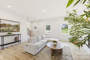 1928 46th Ave Dr NE, Hickory, NC 28601 - Photo 3