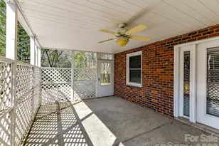 556 Eastway St, Davidson, NC 28036 - Photo 33