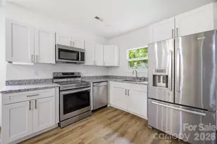304 Ashford St, Chester, SC 29706 - Photo 7