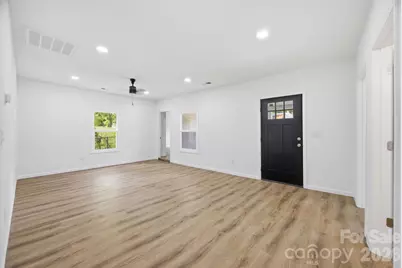 304 Ashford Street, Chester, SC 29706 - Photo 5