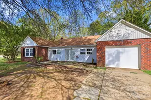 2670 N Olivers Rd, Newton, NC 28658 - Photo 3