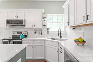 11422 Larix Dr, Charlotte, NC 28273 - Photo 5