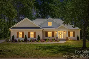 2442 Falcon Ln, Statesville, NC 28625 - Photo 3