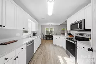 2478 23rd St NE, Hickory, NC 28601 - Photo 7