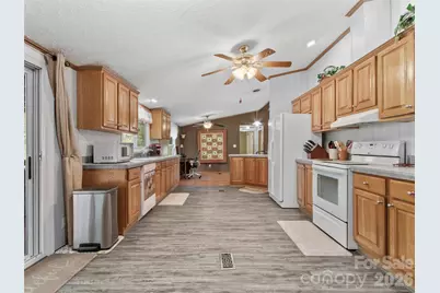 155 Thunderstruck Ridge, Burnsville, NC 28714 - Photo 9