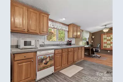 155 Thunderstruck Ridge, Burnsville, NC 28714 - Photo 11