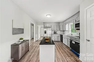 2917 Dalecrest Dr, Charlotte, NC 28269 - Photo 7