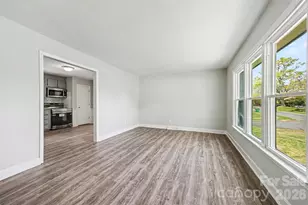 2917 Dalecrest Dr, Charlotte, NC 28269 - Photo 19