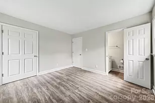 2917 Dalecrest Dr, Charlotte, NC 28269 - Photo 25