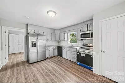 2917 Dalecrest Drive, Charlotte, NC 28269 - Photo 5