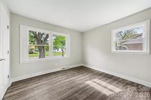 2917 Dalecrest Dr, Charlotte, NC 28269 - Photo 17