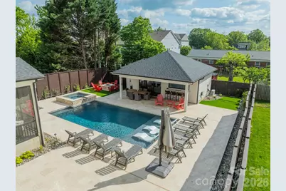 344 Melbourne Court, Charlotte, NC 28209 - Photo 3