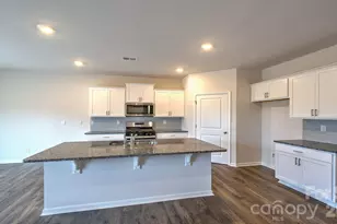 53 Ridgehaven Dr, Waynesville, NC 28786 - Photo 5