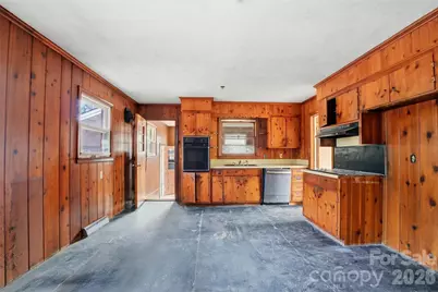 3029 Cresthill Drive, Charlotte, NC 28212 - Photo 11