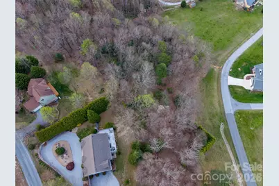 340 Grand Oaks Drive, Hendersonville, NC 28792 - Photo 15