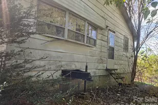 496 Old Henrietta Rd, Forest City, NC 28043 - Photo 3