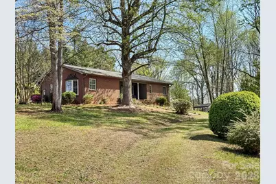 1401 E Union Street, Morganton, NC 28655 - Photo 1