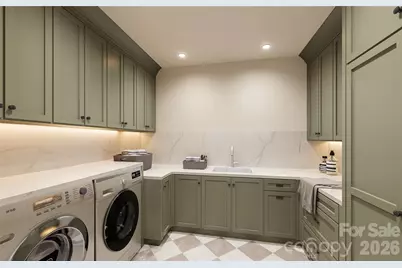 2052 Hopedale Avenue, Charlotte, NC 28207 - Photo 15