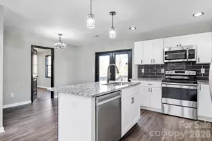 509 Eastside Dr, Statesville, NC 28625 - Photo 13