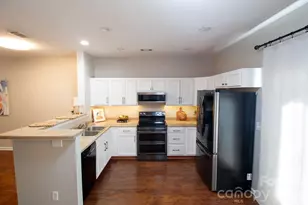 407 Delta Dr, Fort Mill, SC 29715 - Photo 7