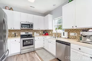 407 Goodloe Dr, Charlotte, NC 28262 - Photo 13