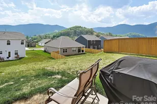 154 Woodvale Dr, Waynesville, NC 28786 - Photo 5